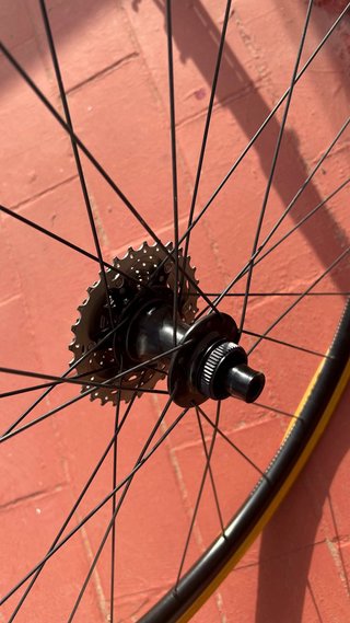 Rueda DT Swiss R470