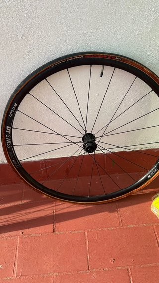 Rueda DT Swiss R470
