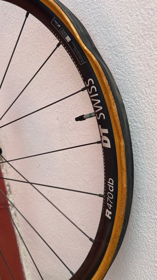 Rueda DT Swiss R470