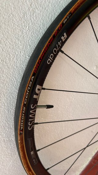 Rueda DT Swiss R470