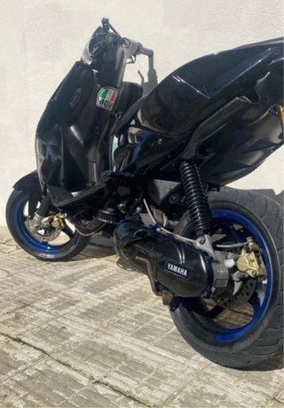 Yamaha Aerox Negra