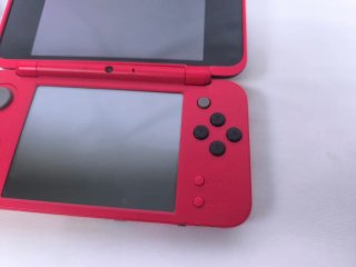 Nintendo 2DS XL Poké Ball Edition