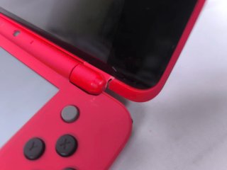 Nintendo 2DS XL Poké Ball Edition