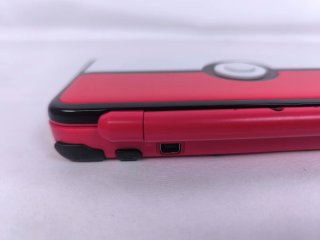 Nintendo 2DS XL Poké Ball Edition