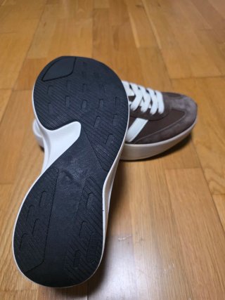 Zapatillas Adidas Marrones