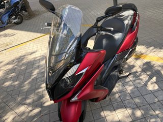 Kymco Superdink 125cc Maxi Scooter Roja