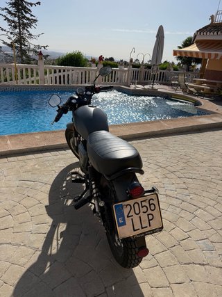 Moto Hanway Cafe Racer 125 Gris