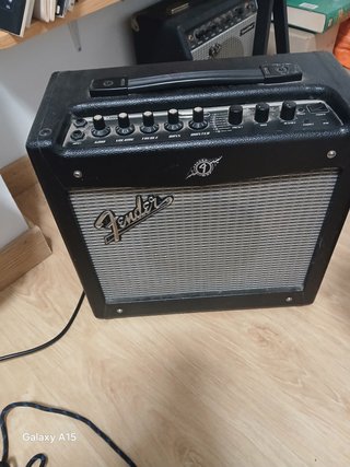 Amplificador Guitarra Fender Mustang I