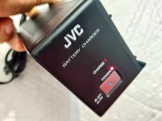 Cargador JVC BB-P3EG.