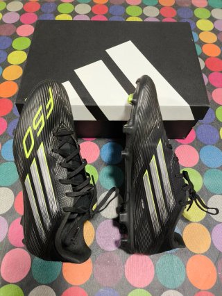 Zapatillas fútbol niño Adidas F50 negras