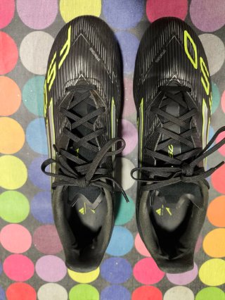 Zapatillas fútbol niño Adidas F50 negras