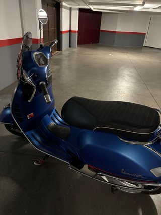 Vespa GTS 300 Azul