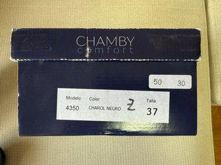 Zapatos charol negros Chamby mujer