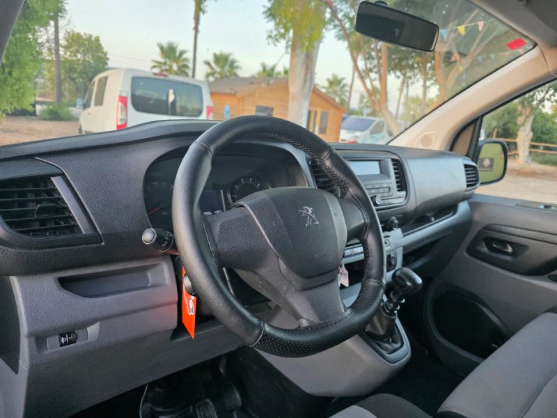 Peugeot Expert 2016, foto 26