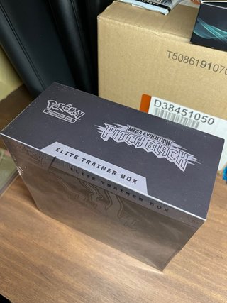 Caja Entrenador Elite Pokémon Pitch Black