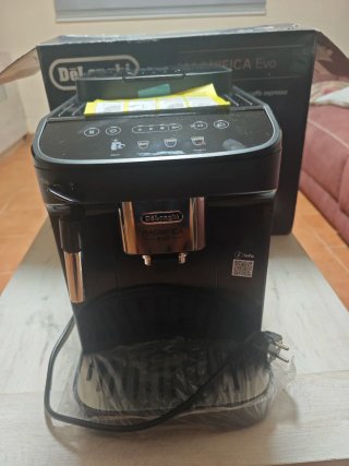 Cafetera DeLonghi Magnifica Evo