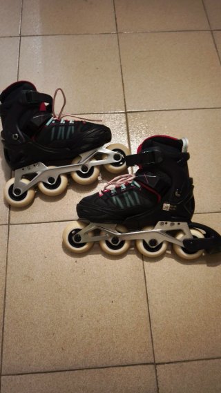 Patines en línea Oxelo Talla 36-39 + Proteciones