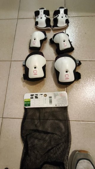 Patines en línea Oxelo Talla 36-39 + Proteciones