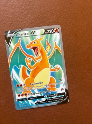 Carta Pokémon Charizard V 153/172