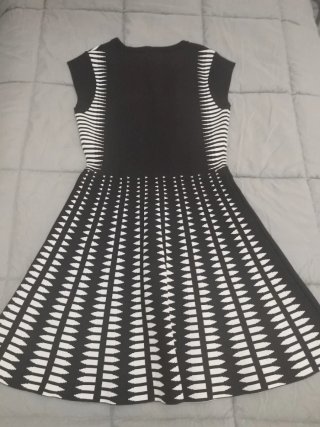 Vestido Zara Negro y Blanco talla M/L