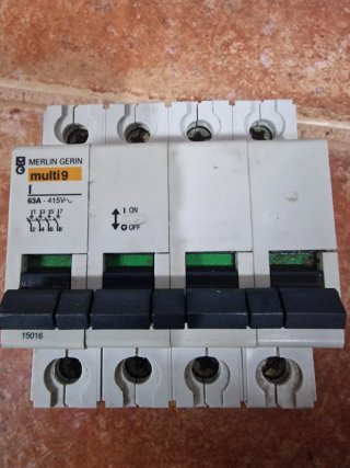 Merlin Gerin multi 9 Interruptor Magnetotérmico
