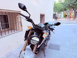 Honda CB 125 Naked Gris 2023 8800km