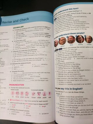English File 5th Edition B1. Student's Book and...