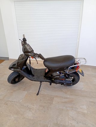 Yamaha BWS Scooter Negra con ITV todo en regla