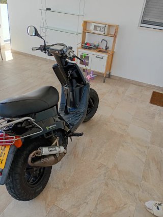 Yamaha BWS Scooter Negra con ITV todo en regla