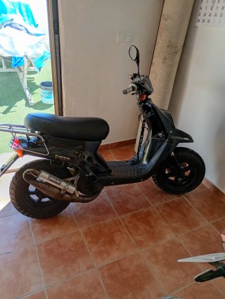 Yamaha BWS Scooter Negra con ITV todo en regla