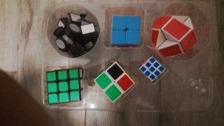 Lote de 6 cubos de Rubik y puzzles