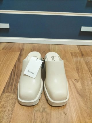 Zuecos nuevos Talla 36