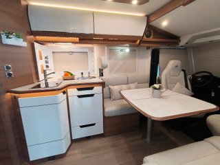 SE VENDE AUTOCARAVANA RAPIDO 866F
