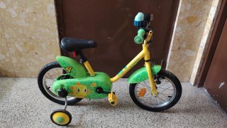 Bicicleta infantil B'Twin verde y amarilla