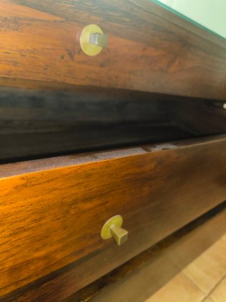 Cómoda Balinesa Madera Maciza y Cristal