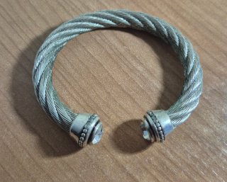 Pulsera de acero con circonita