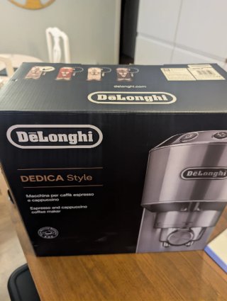Cafetera DeLonghi Dedica Style EC685.M