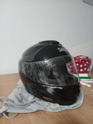 Casco Moto Shoei con funda.