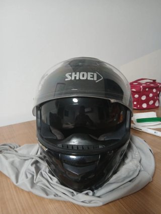 Casco Moto Shoei con funda.