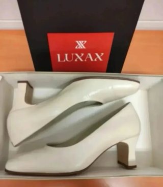 Zapatos salón beige Talla 37
