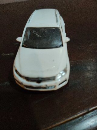 Modellino auto bianco