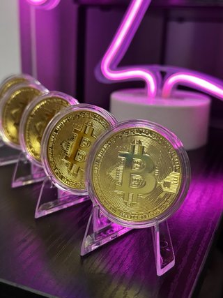 Lote 5 Bitcoins Oro