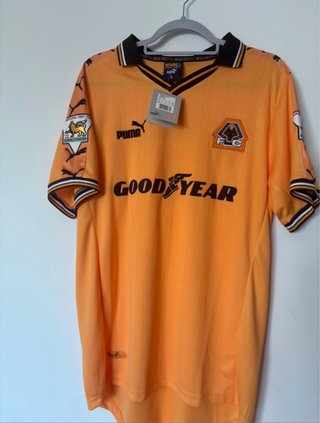 Camiseta Fútbol Puma Wolves Talla L Nueva con etiq