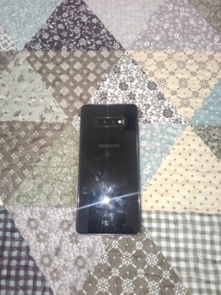Samsung s10 plus No enciende. Escucho ofertas.