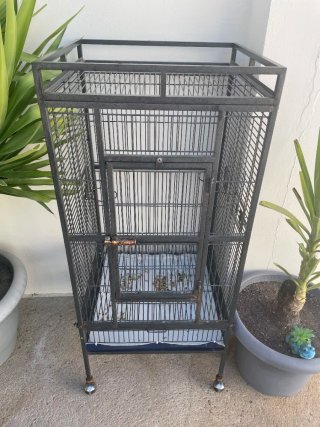 Jaula grande para loros