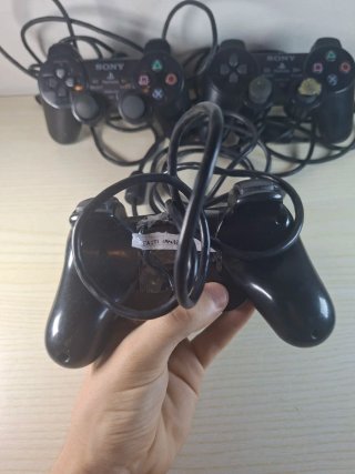 Tre Controller PS2 Sony. non funzionanti