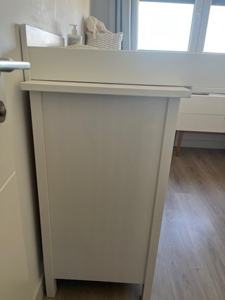 Cómoda Ikea Hemnes con cambiador