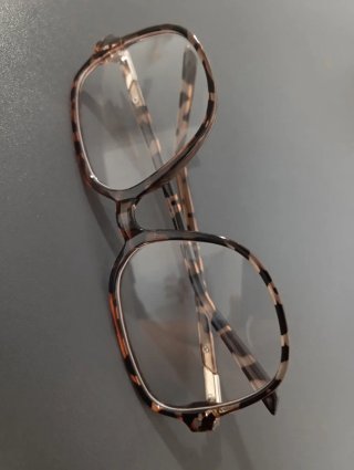 Gafas de pasta estilo animal print