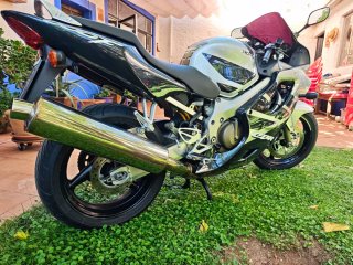 Honda CBR600F 2007 NUEVA 12000KMS