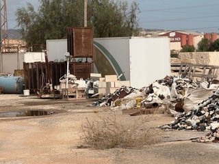 Caseta para campo, empresa... y tambien caja carga